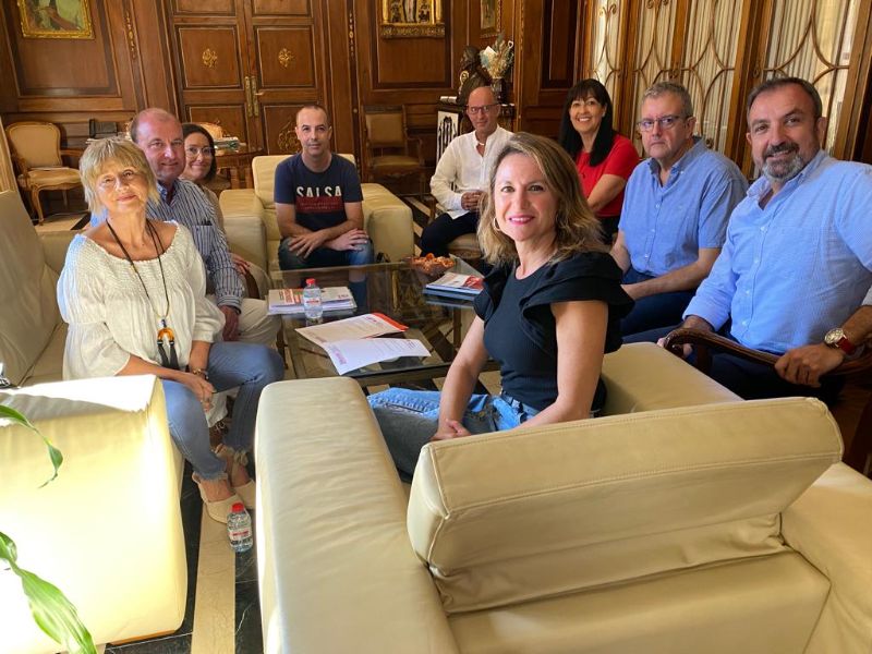 La alcaldesa recibe a la nueva ejecutiva de UGT en el Ayuntamiento de&nbsp;Castellón