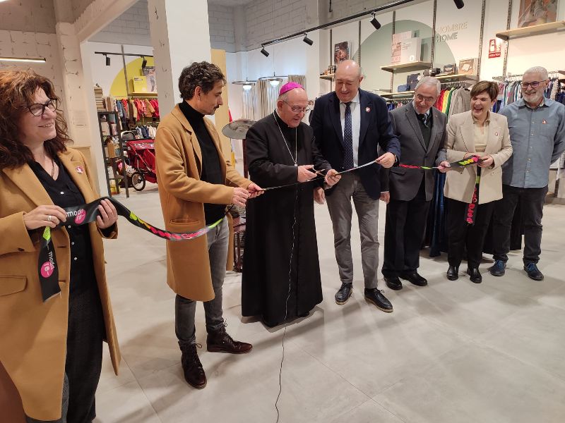 Cáritas Diocesana y Koopera inauguran en Vila-real su primera tienda Koopera Store, tercera en la provincia de&nbsp;Castellón