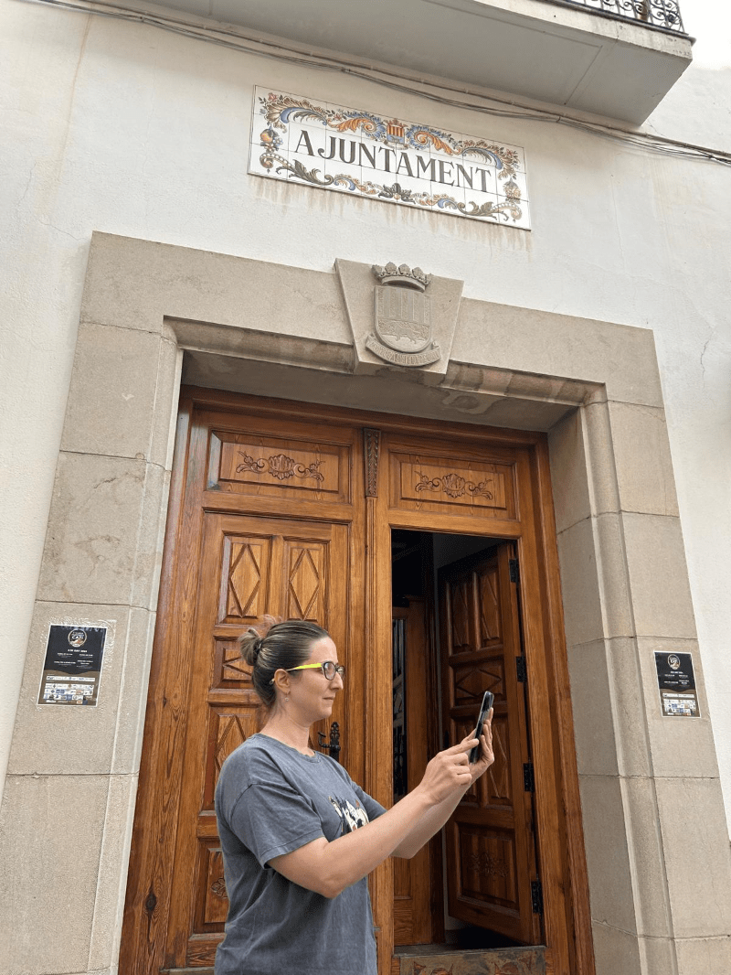 Catí lanza un SOS para restablecer la conexión de telefonía que mantiene incomunicada a la localidad desde el&nbsp;lunes