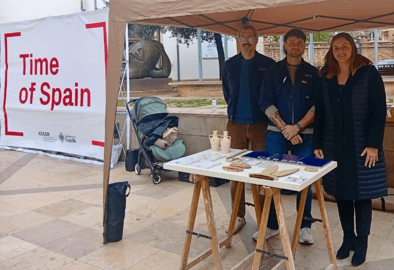 El Ayuntamiento de Castellón y ASCER acercan la tradición cerámica a las familias con talleres gratuitos en la plaza de las Aulas en el marco de Time of&nbsp;Spain